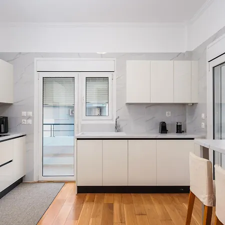 Yourhostess Apartment *