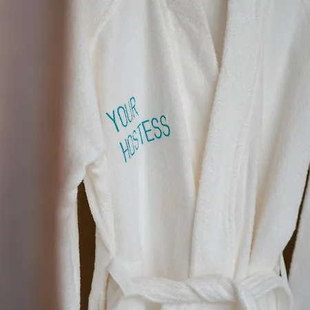 Yourhostess Apartment *
