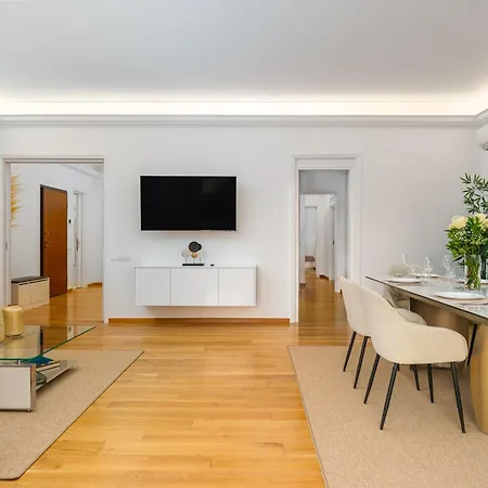 Yourhostess Apartment